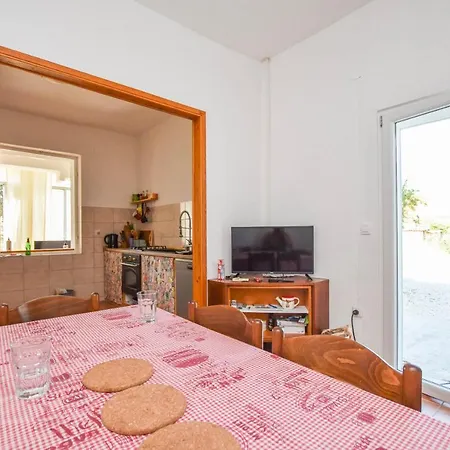 Nyaraló House Periska