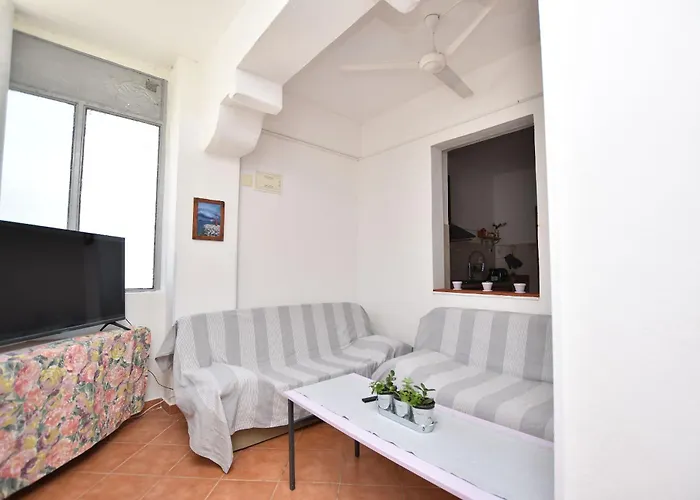 House Periska 펜션 Mrljane