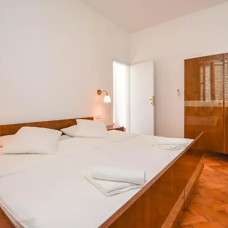 House Periska Mrljane